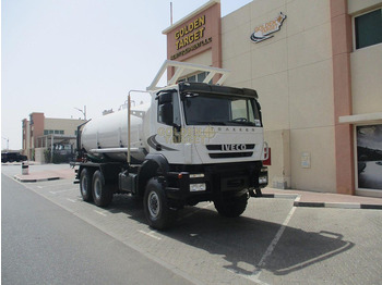 Camion citerne IVECO Trakker
