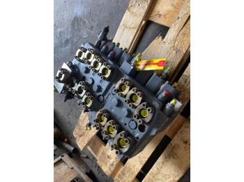 Valve hydraulique pour Engins de chantier Terex TC 240 LC: photos 5