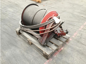 Grue auxiliaire LIEBHERR