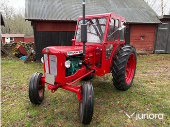 Tracteur agricole VOLVO