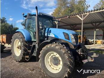 Tracteur agricole NEW HOLLAND T7000