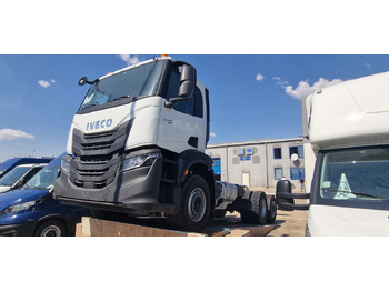Camion ampliroll IVECO