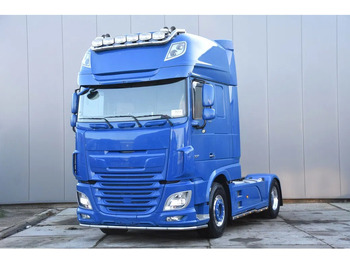 Tracteur routier DAF XF 530