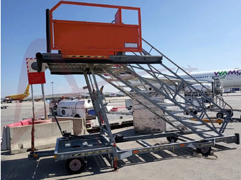 Escalier d'embarquement