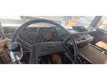 Camion VOLVO F10: photos 5