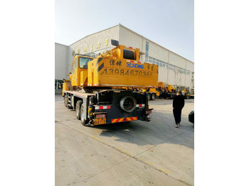 Grue mobile XCMG Official Used Pickup Truck Crane QY50K5D_1 50 Ton Mobile Crane With High Quality: photos 3