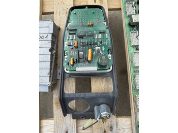 Bloc de gestion pour Pelle sur pneus Atlas 1504: photos 5