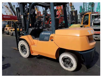 Chariot élévateur 2016 Toyota 7FD50: photos 3