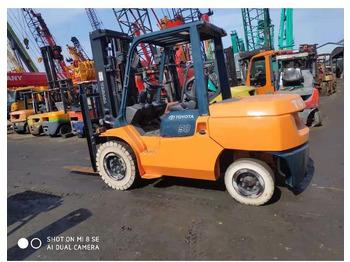 Chariot élévateur 2016 Toyota 7FD50: photos 5