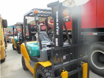 Chariot élévateur KOMATSU