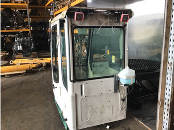 Cabine et intérieur LIEBHERR