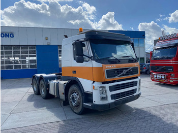 Tracteur routier Volvo FM 440 6x4 / Hooklift and Tractor / Hub Reduction: photos 3