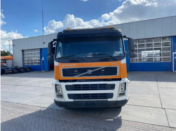 Tracteur routier Volvo FM 440 6x4 / Hooklift and Tractor / Hub Reduction: photos 2