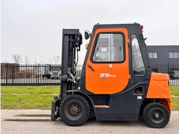 Chariot élévateur Doosan D25G PLUS: photos 2