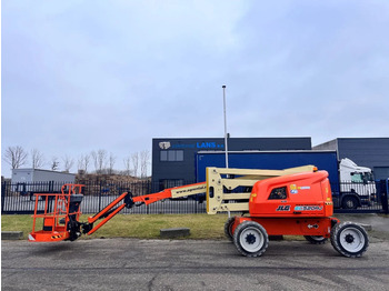 Nacelle articulée JLG