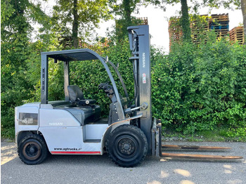 Chariot élévateur diesel NISSAN