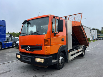 Camion ampliroll NISSAN