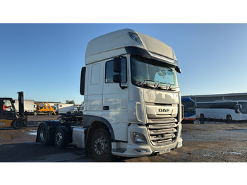 Tracteur routier DAF XF 530