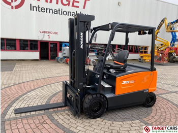 Chariot élévateur électrique DOOSAN