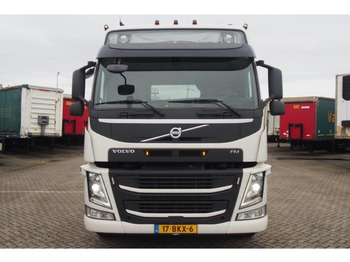 Tracteur routier Volvo FM 410 Globetrotter: photos 2 Tracteur routier Volvo FM 410 Globetrotter: photos 2