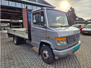 Camion plateau MERCEDES-BENZ