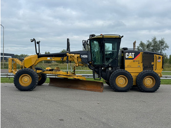 Niveleuse CATERPILLAR 140M