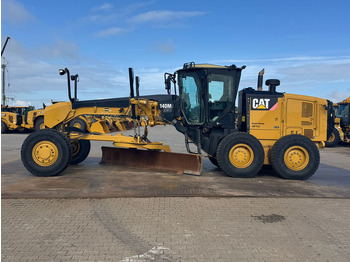Niveleuse CATERPILLAR 140M