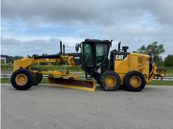 Niveleuse CATERPILLAR 140M