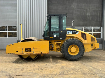 Compacteur CATERPILLAR