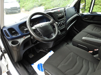 IVECO DAILY 35S18 TARPAULIN LIFT 8 PALLETS CRUISE CONTROL AIR CONDITIONING 180HP en crédit-bail IVECO DAILY 35S18 TARPAULIN LIFT 8 PALLETS CRUISE CONTROL AIR CONDITIONING 180HP: photos 2 IVECO DAILY 35S18 TARPAULIN LIFT 8 PALLETS CRUISE CONTROL AIR CONDITIONING 180HP en crédit-bail IVECO DAILY 35S18 TARPAULIN LIFT 8 PALLETS CRUISE CONTROL AIR CONDITIONING 180HP: photos 2