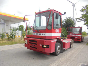 Tracteur portuaire MOL