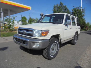 Voiture TOYOTA Land Cruiser