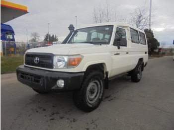 Voiture TOYOTA Land Cruiser