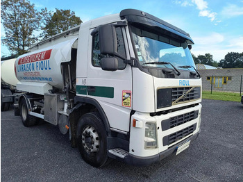 Camion citerne pour transport de carburant Volvo FM 440 13000L FUEL / CARBURANT - 4 COMP: photos 3