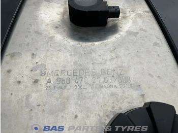 Réservoir de carburant pour Camion Mercedes-Benz: photos 5