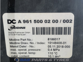 Radiateur pour Camion Mercedes-Benz Radiateur Mercedes A 961 500 23 00: photos 3 Radiateur pour Camion Mercedes-Benz Radiateur Mercedes A 961 500 23 00: photos 3