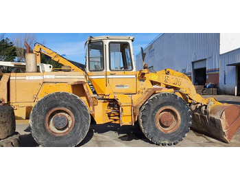 Chargeuse sur pneus LIEBHERR