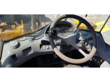 Chargeuse sur pneus VOLVO L90D S/N 33264: photos 3