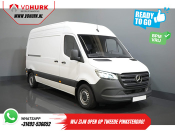 Fourgonnette MERCEDES-BENZ Sprinter 211