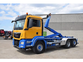 Camion ampliroll MAN TGS 26.420