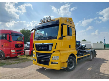 Camion ampliroll MAN TGX 26-500 Hakowiec oś skrętna: photos 2