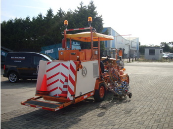 Travaux routiers TMT Cold paint road marker: photos 3