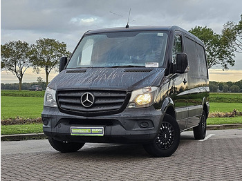 Fourgonnette MERCEDES-BENZ Sprinter 211