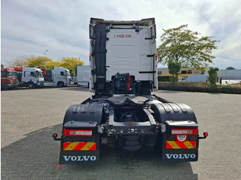 Volvo FH4-460 / VEB+ / HYDRAULICS / GEN2 V2 SMART TACHO / LWDS / SIDESKIRTS / FRIDGE / EURO-6 / 2018 en crédit-bail Volvo FH4-460 / VEB+ / HYDRAULICS / GEN2 V2 SMART TACHO / LWDS / SIDESKIRTS / FRIDGE / EURO-6 / 2018: photos 4 Volvo FH4-460 / VEB+ / HYDRAULICS / GEN2 V2 SMART TACHO / LWDS / SIDESKIRTS / FRIDGE / EURO-6 / 2018 en crédit-bail Volvo FH4-460 / VEB+ / HYDRAULICS / GEN2 V2 SMART TACHO / LWDS / SIDESKIRTS / FRIDGE / EURO-6 / 2018: photos 4