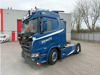 Tracteur routier SCANIA
