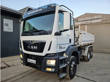 Camion benne MAN TGS 26.460