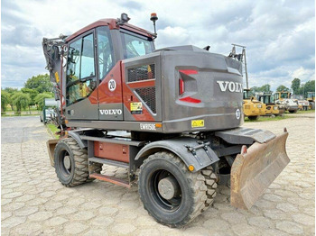 Pelle sur pneus VOLVO EWR150E