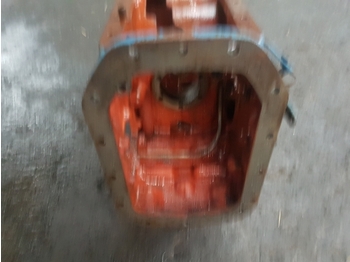 Essieu arrière pour Tracteur agricole Ford 6610, 10 Series, 6710, 5610 Rear Axle Housing E1nn4024cb, E5nn4032ha: photos 3