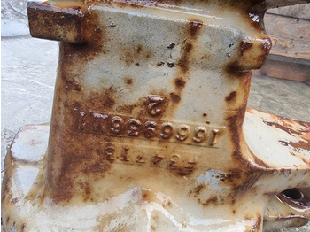 Essieu arrière Massey Ferguson 698t, 690, 575 Rear Axle Housing Left 1666936m1: photos 2