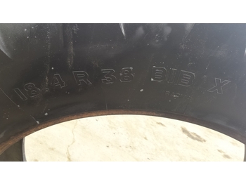 Pneu pour Machine agricole Old Stock Old Stock 18.4 R 38 Michelin: photos 2